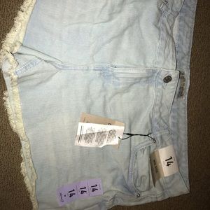 Lightwash Jean shorts